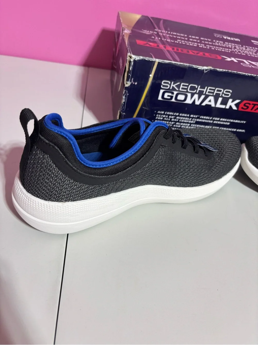 Skechers GOwalk Flex EZ Fit Men’s Black Blue Shoes Size 7.5 NWT